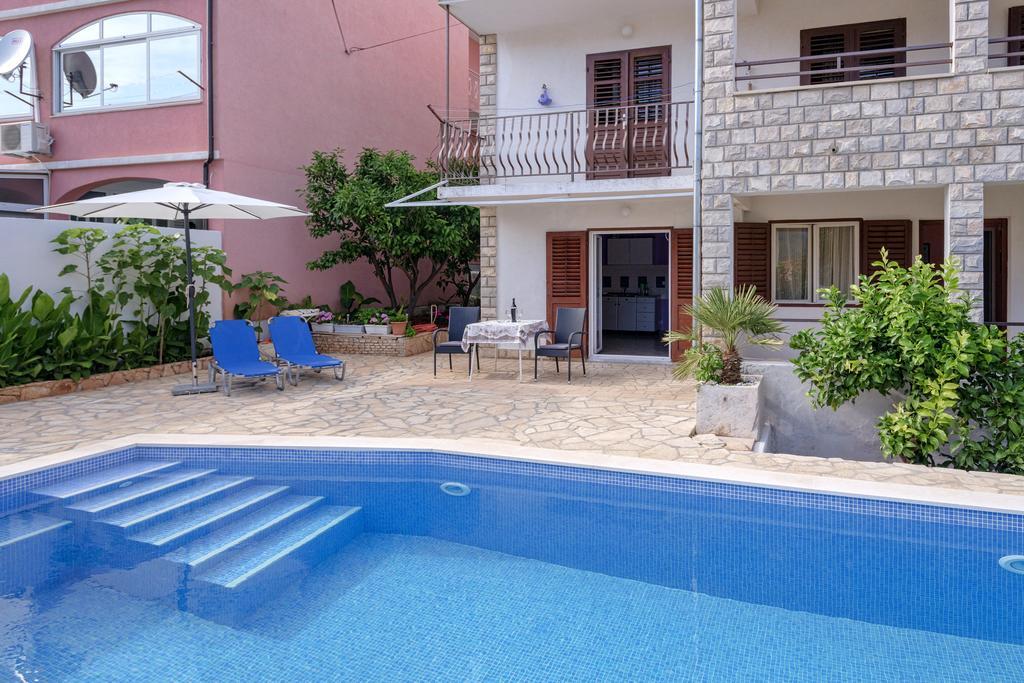 Apartments Priko Stari Grad  Luaran gambar