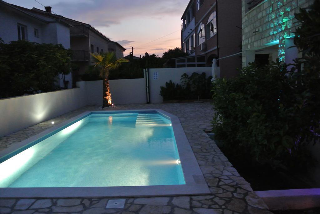 Apartments Priko Stari Grad  Luaran gambar