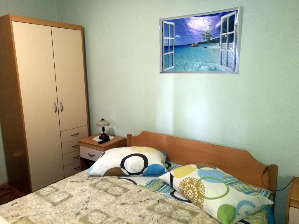 Apartments Priko Stari Grad  Luaran gambar