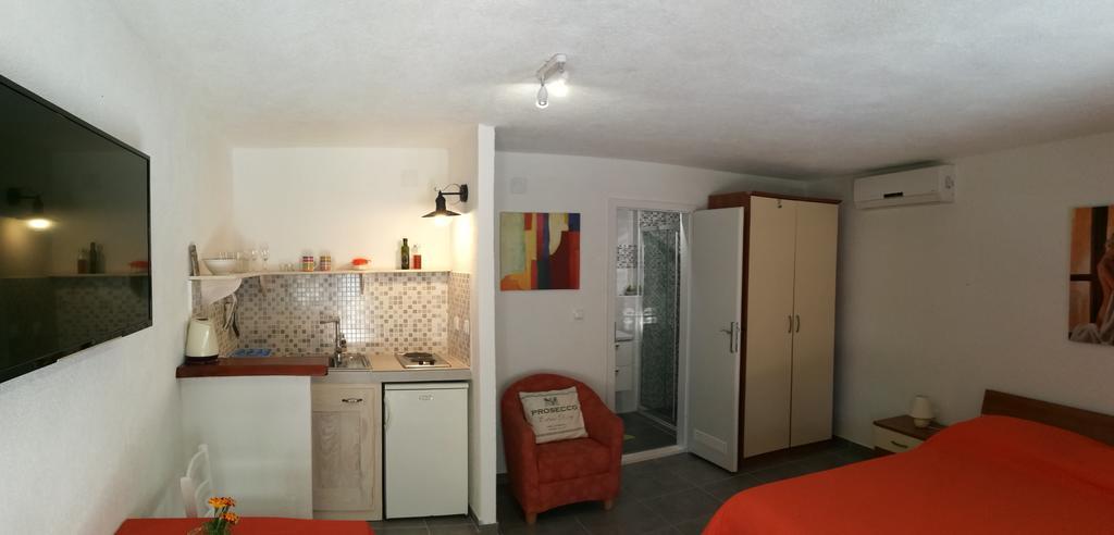 Apartments Priko Stari Grad  Luaran gambar
